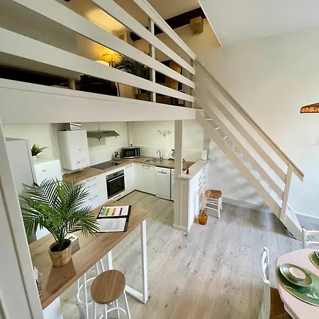 Appartcosy 21 Centre Historique T4 Apartment *